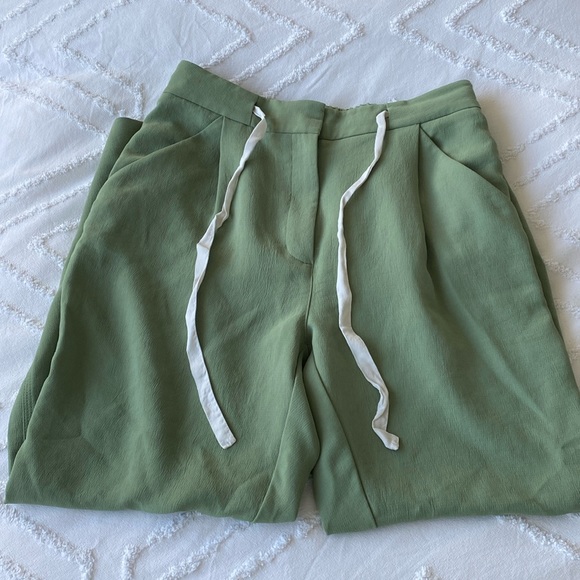 Aritzia green cropped dress pants - Picture 3 of 4